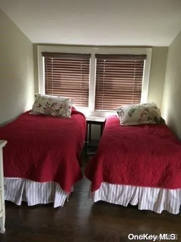 320 Frigate Rdw Ocean Beach, NY 11770