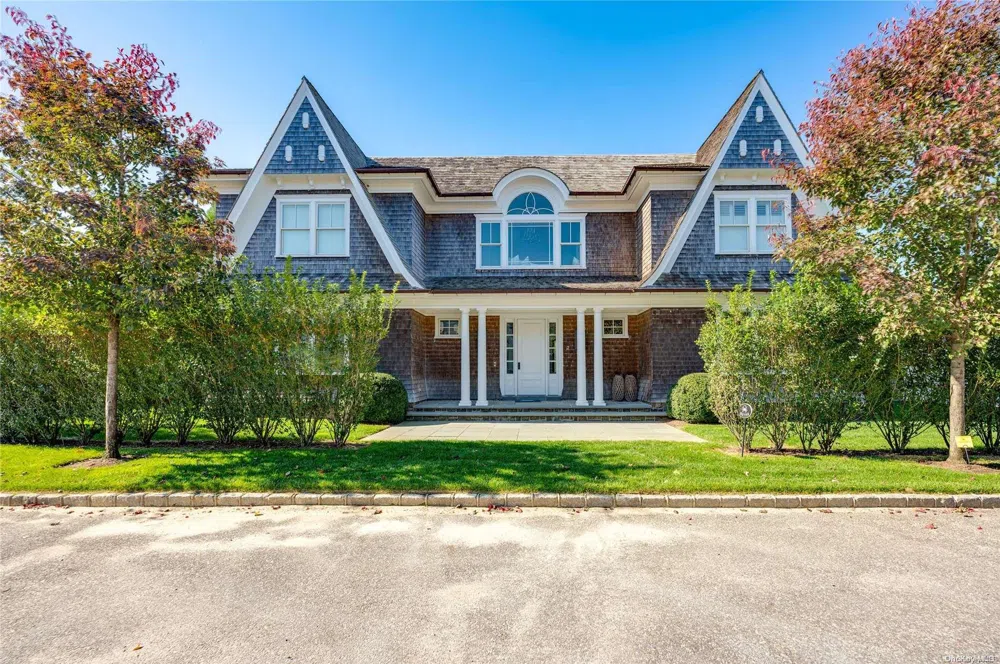 52 Quogue Street Quogue, NY 11959