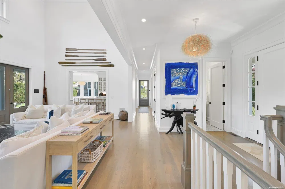 52 Quogue Street Quogue, NY 11959