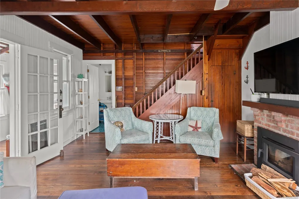 744 Ocean Breeze Walk Ocean Beach, NY 11770