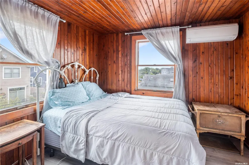 300 Cottage Walk Ocean Beach, NY 11770