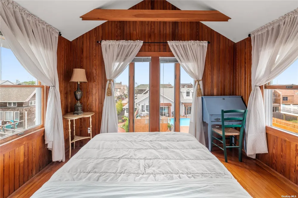 300 Cottage Walk Ocean Beach, NY 11770