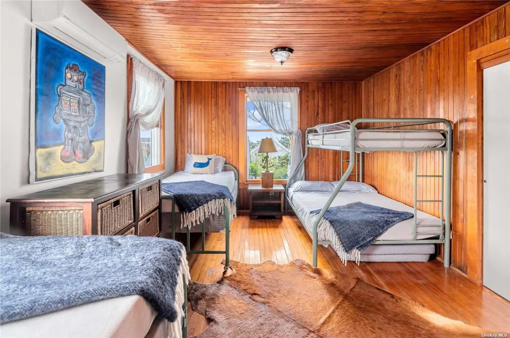 300 Cottage Walk Ocean Beach, NY 11770