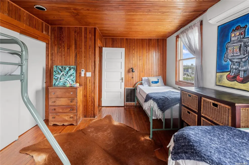 300 Cottage Walk Ocean Beach, NY 11770