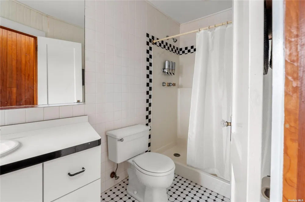 300 Cottage Walk Ocean Beach, NY 11770