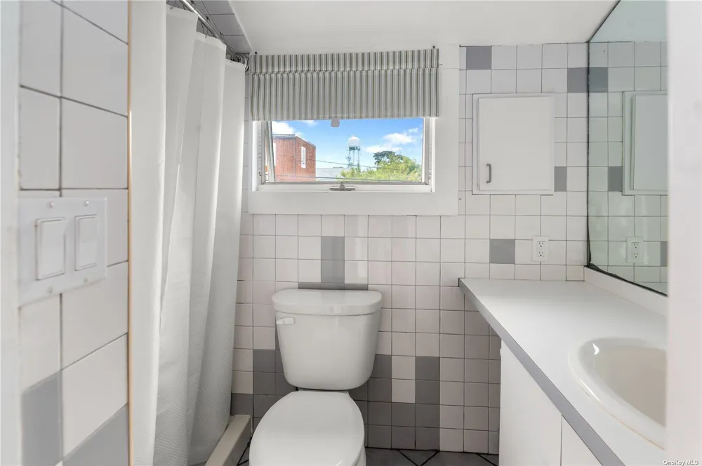 300 Cottage Walk Ocean Beach, NY 11770