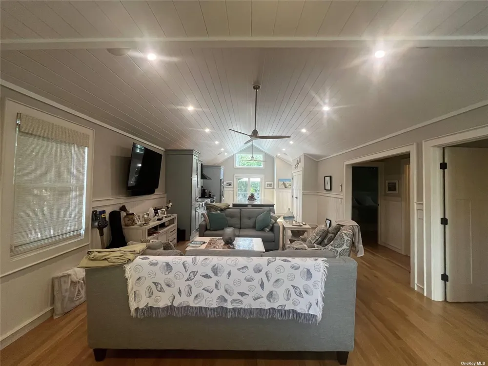 985 Surfview Walk Ocean Beach, NY 11770