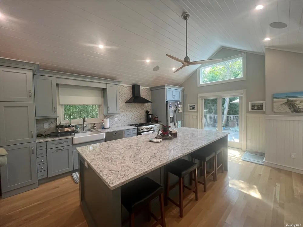 985 Surfview Walk Ocean Beach, NY 11770