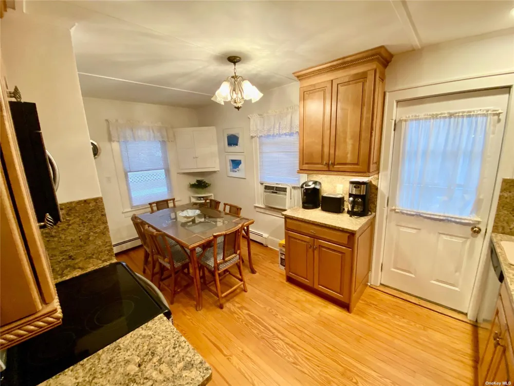 111 Inwood Point Lookout, NY 11569