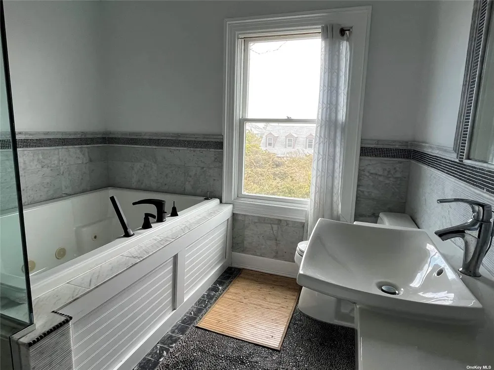 860 Ocean View Walk Ocean Beach, NY 11770