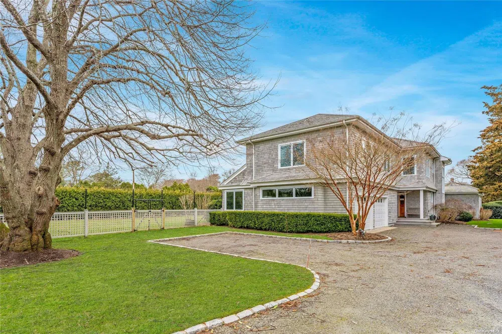 13 Quogo Neck Lane Quogue, NY 11959