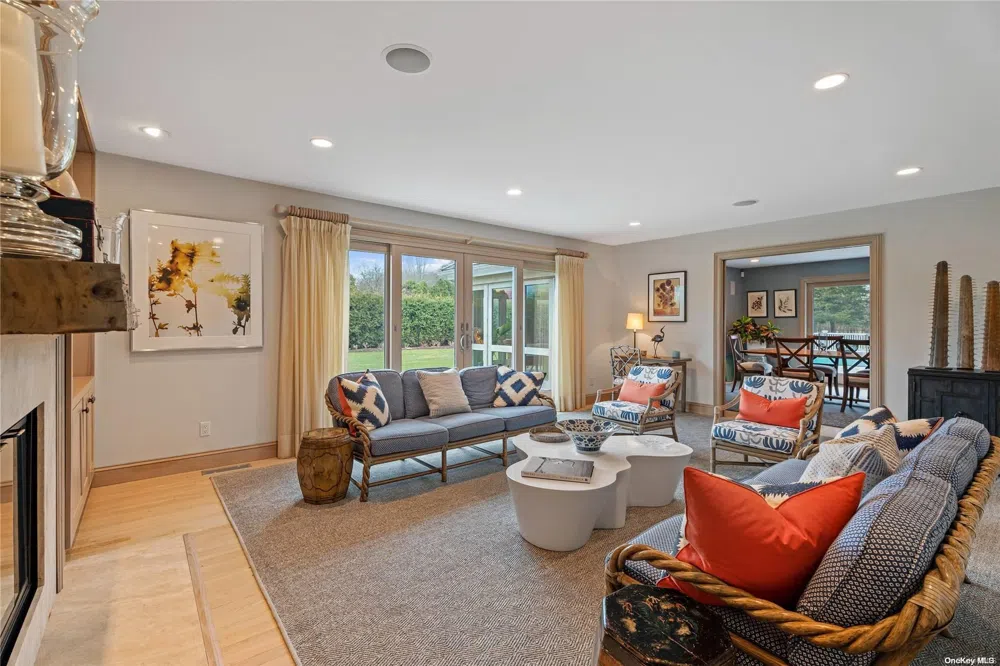 13 Quogo Neck Lane Quogue, NY 11959