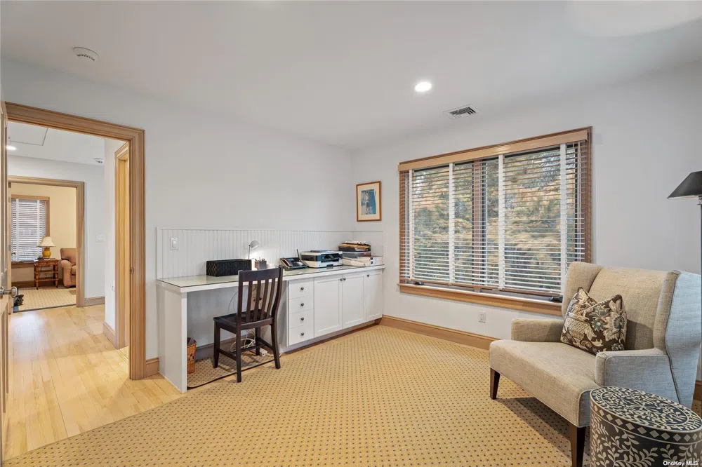 13 Quogo Neck Lane Quogue, NY 11959
