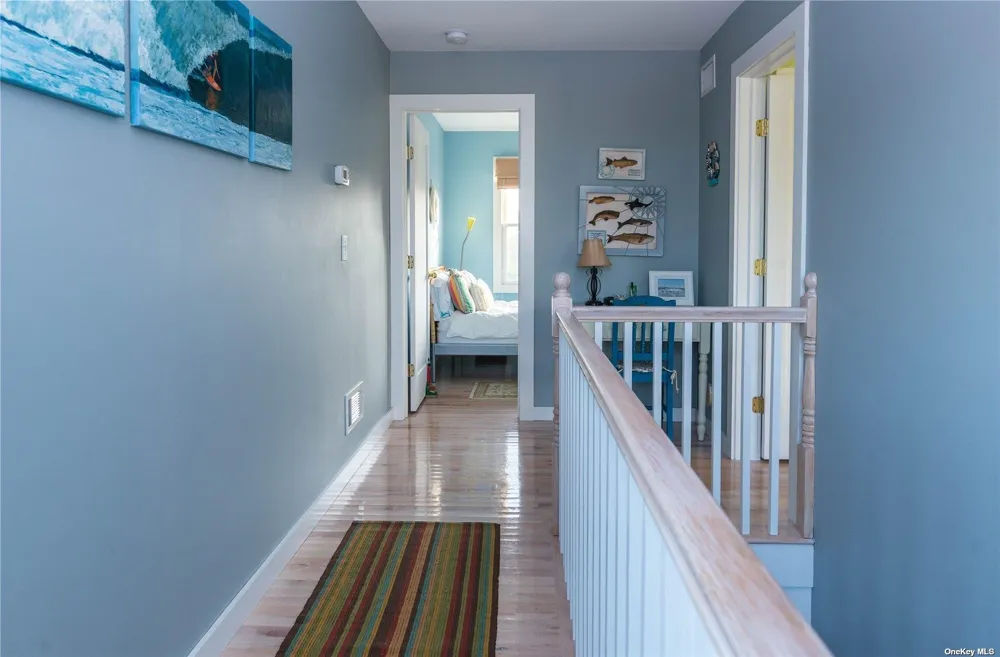 31 Homesite Seaview, NY 11770