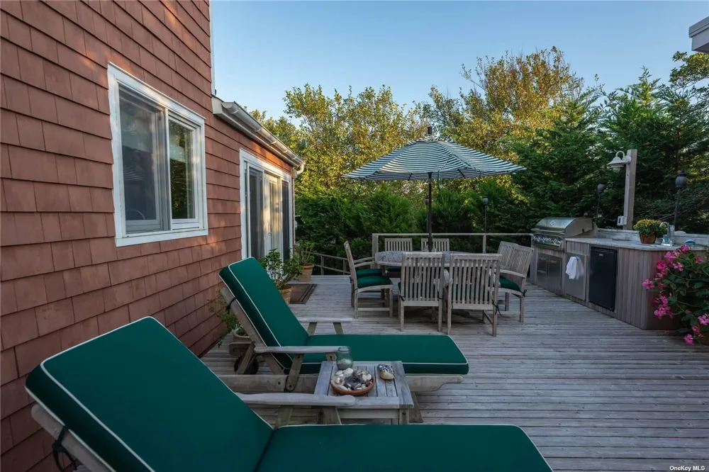 31 Homesite Seaview, NY 11770