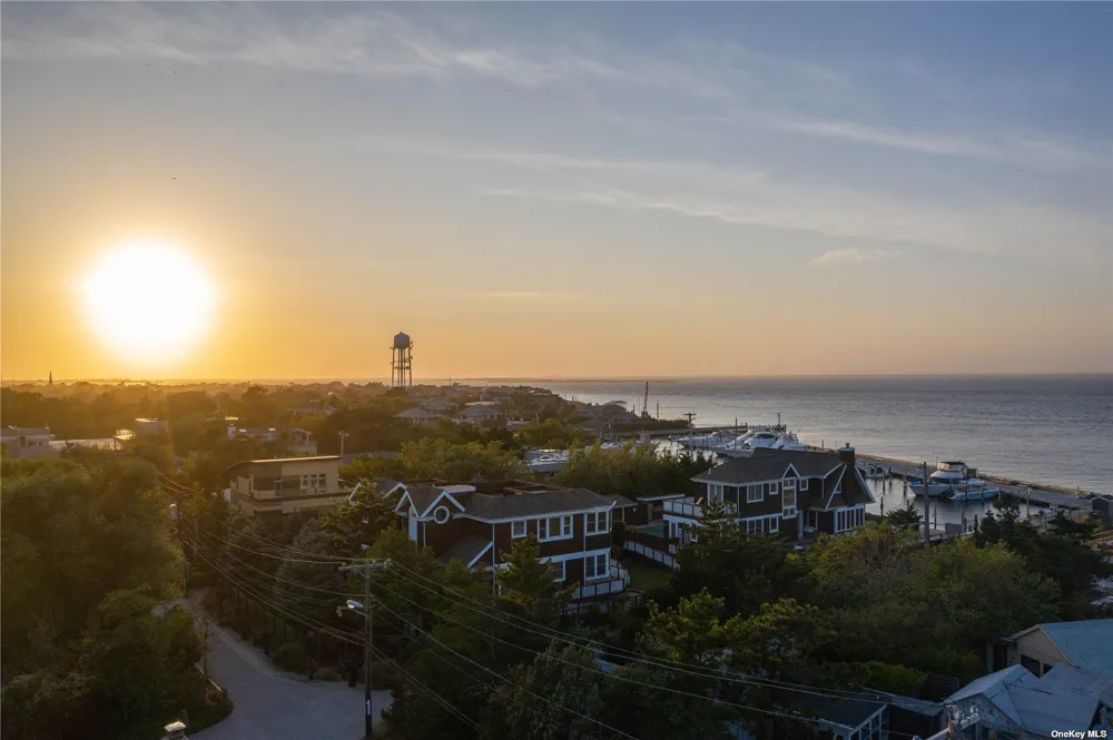 31 Homesite Seaview, NY 11770