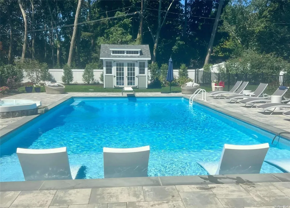 3655 Pequash Avenue Cutchogue, NY 11935