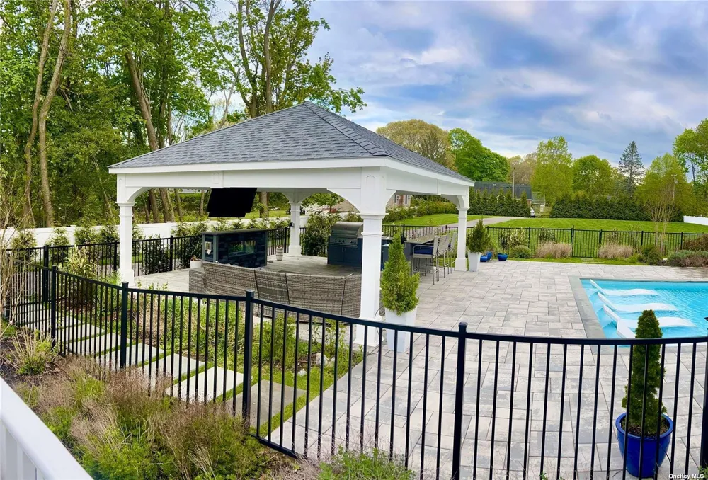 3655 Pequash Avenue Cutchogue, NY 11935
