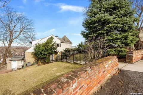 45 East Loop Road