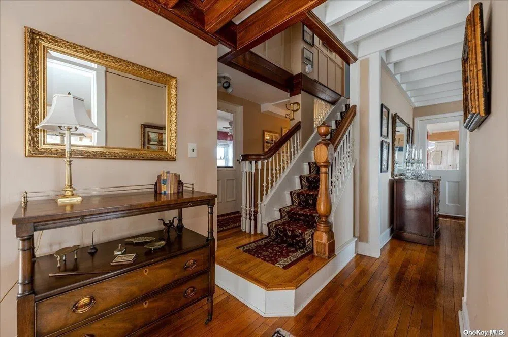 45 East Loop Road Staten Island, NY 10304