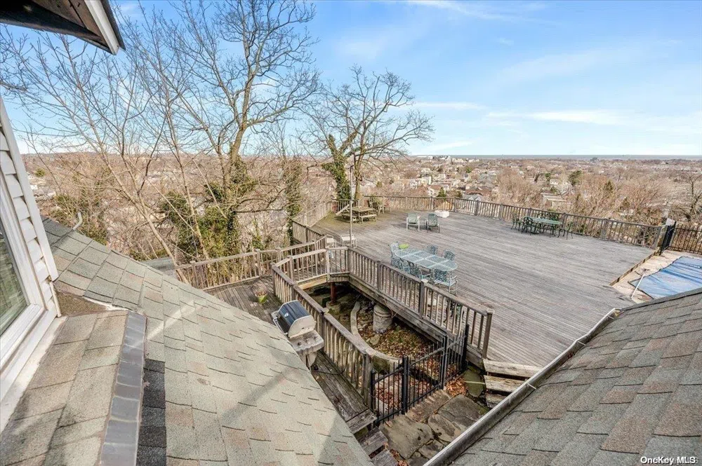 45 East Loop Road Staten Island, NY 10304