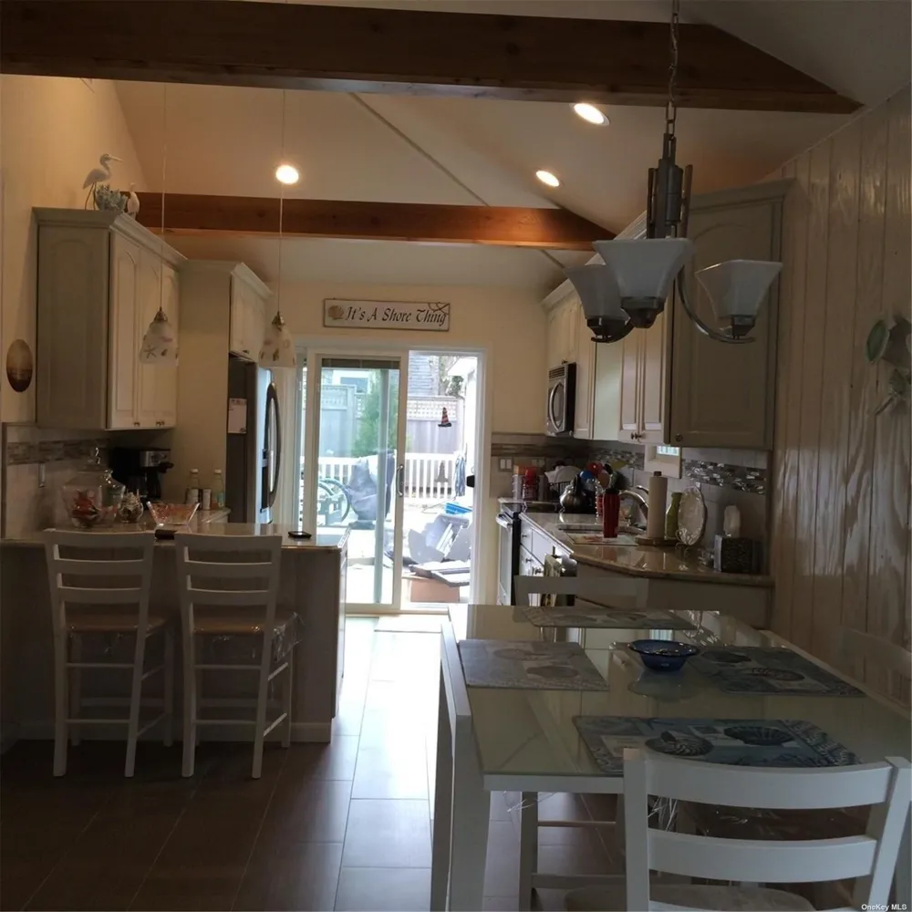 45 Beachwold Seaview, NY 11770