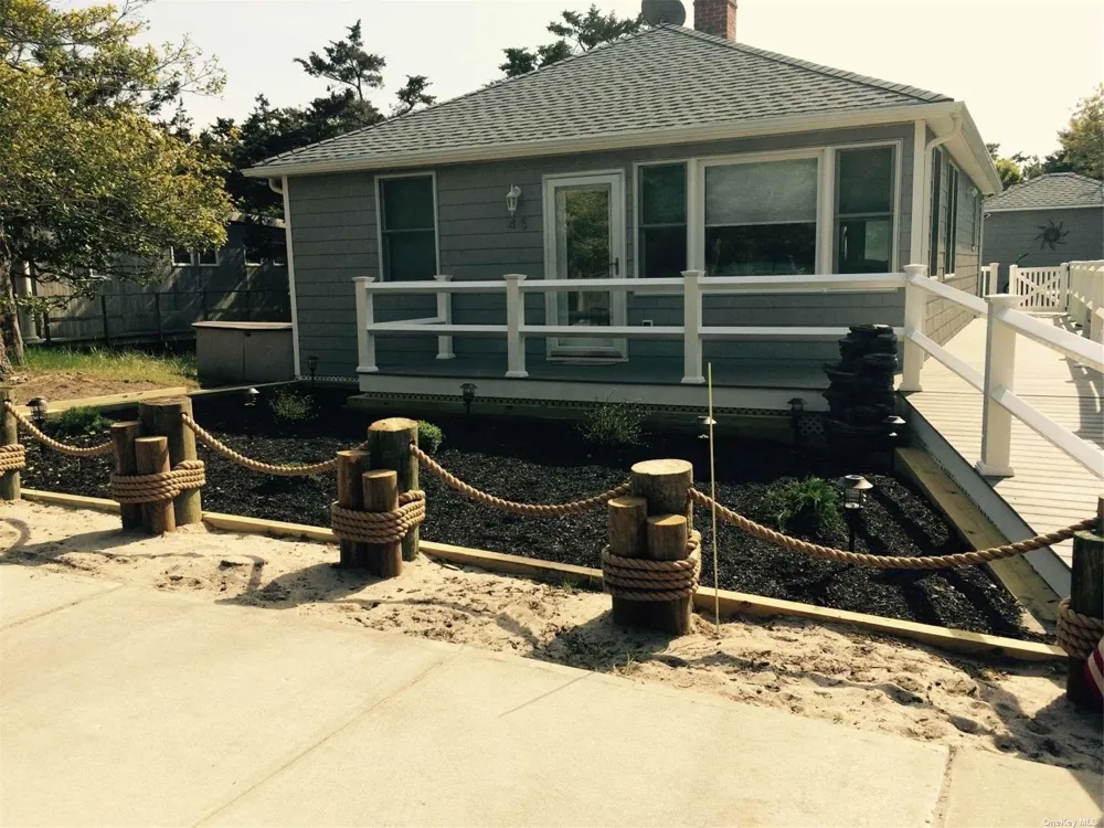 45 Beachwold Seaview, NY 11770