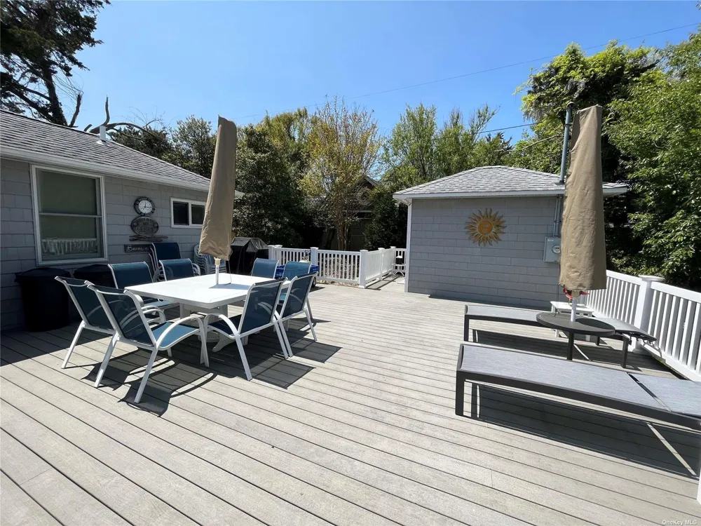 45 Beachwold Seaview, NY 11770