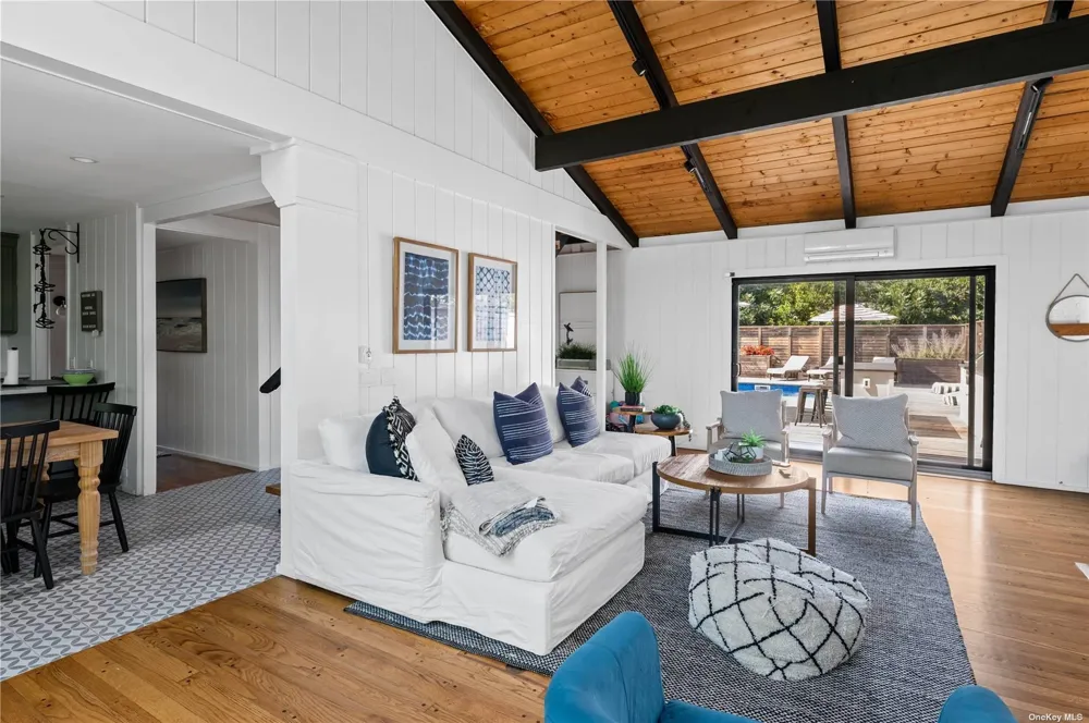 220 Cottage Walk Ocean Beach, NY 11770