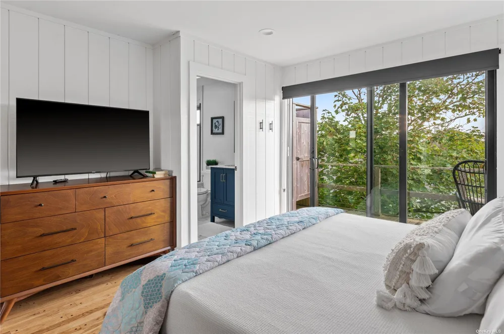 220 Cottage Walk Ocean Beach, NY 11770