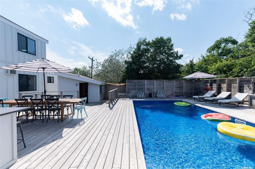 220 Cottage Walk Ocean Beach, NY 11770
