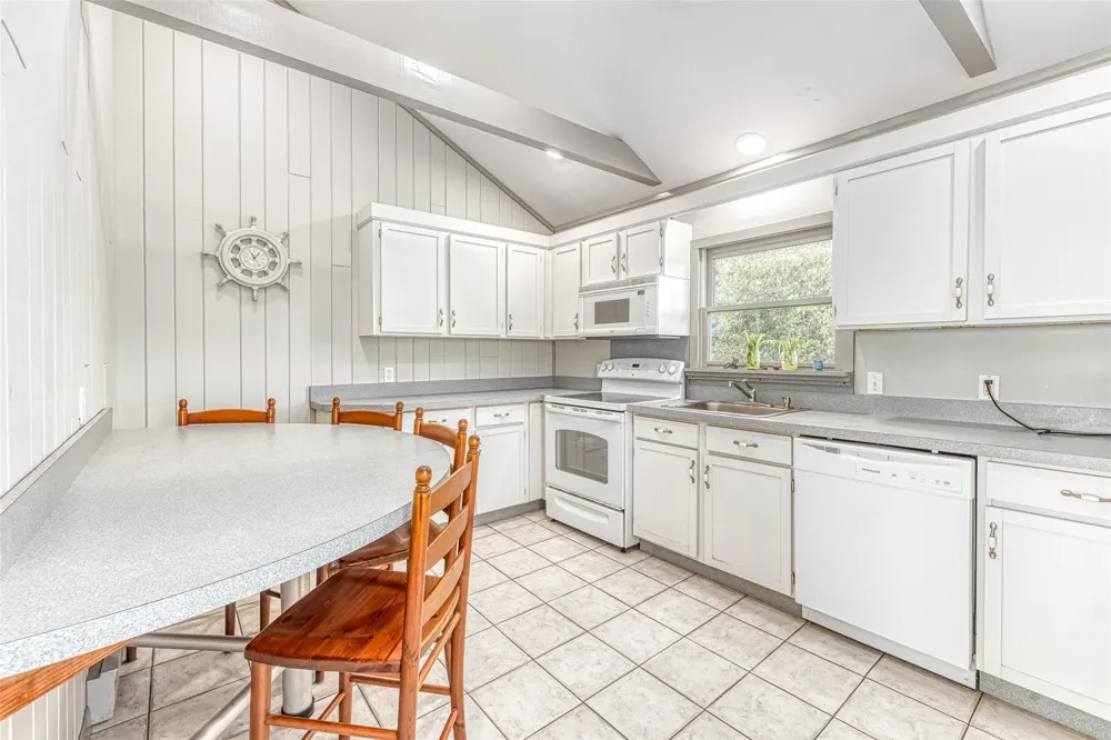 1355 Watersedge Way Southold, NY 11971