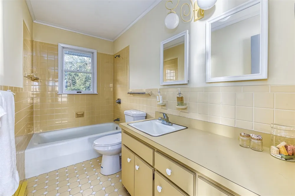 1355 Watersedge Way Southold, NY 11971