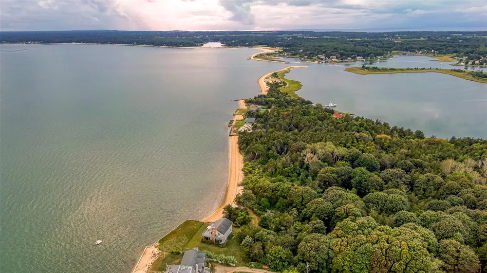 1355 Watersedge Way Southold, NY 11971