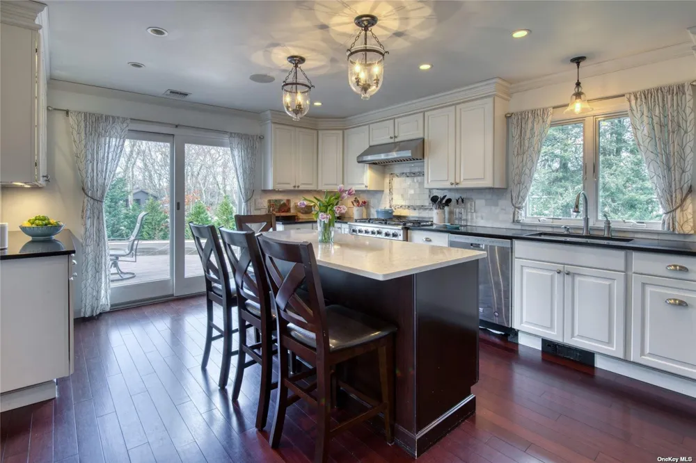 25 Moose Trail Cutchogue, NY 11935