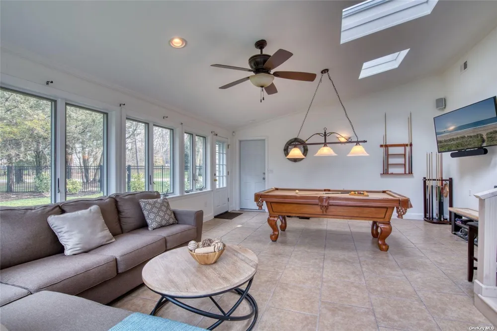 25 Moose Trail Cutchogue, NY 11935