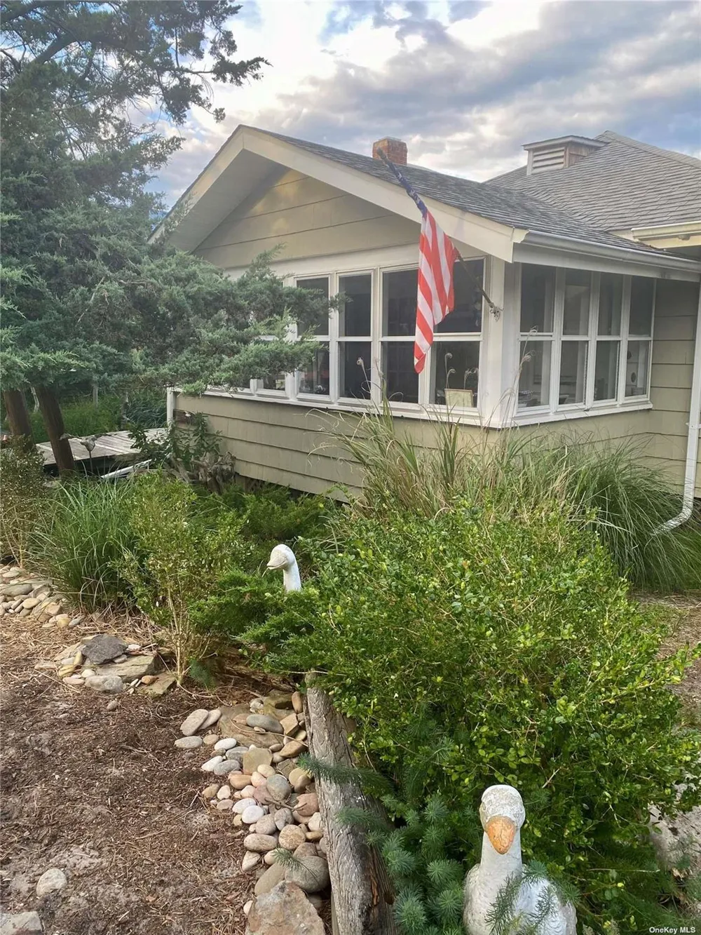 876 Evergreen Walk Ocean Beach, NY 11770