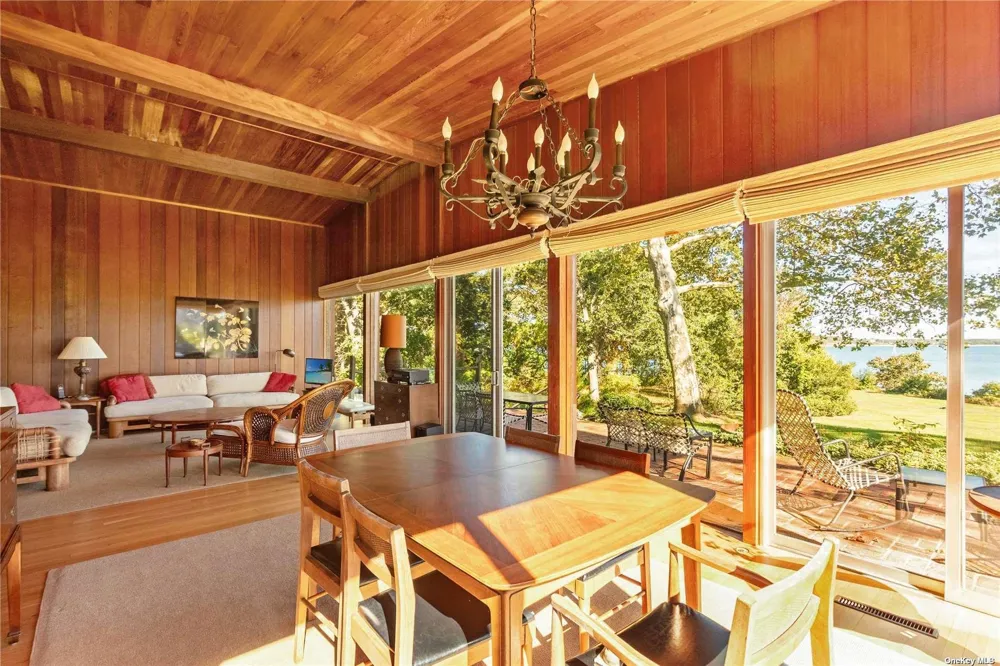 189 Old Harbor Road New Suffolk, NY 11956