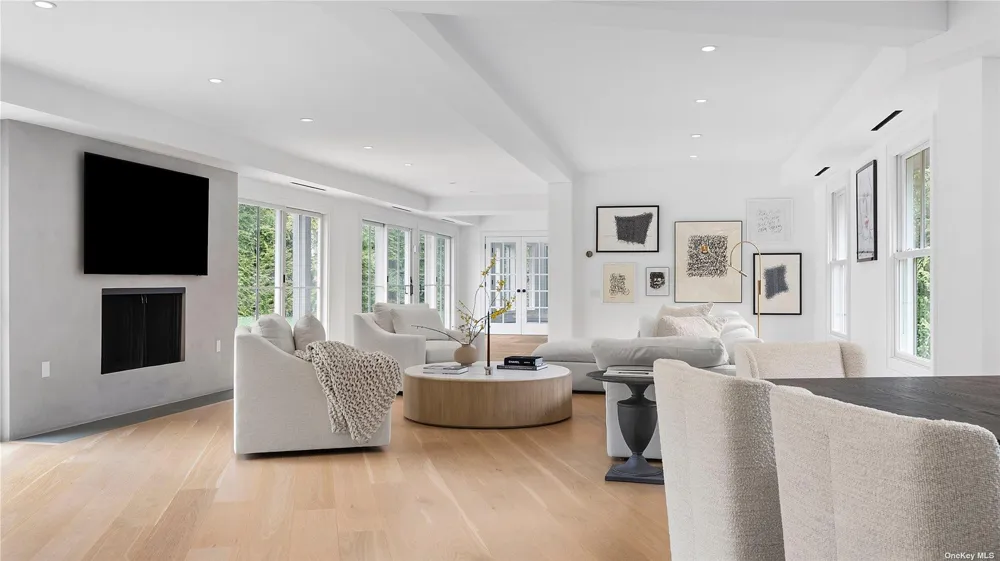 81 Skimhampton East Hampton, NY 11937