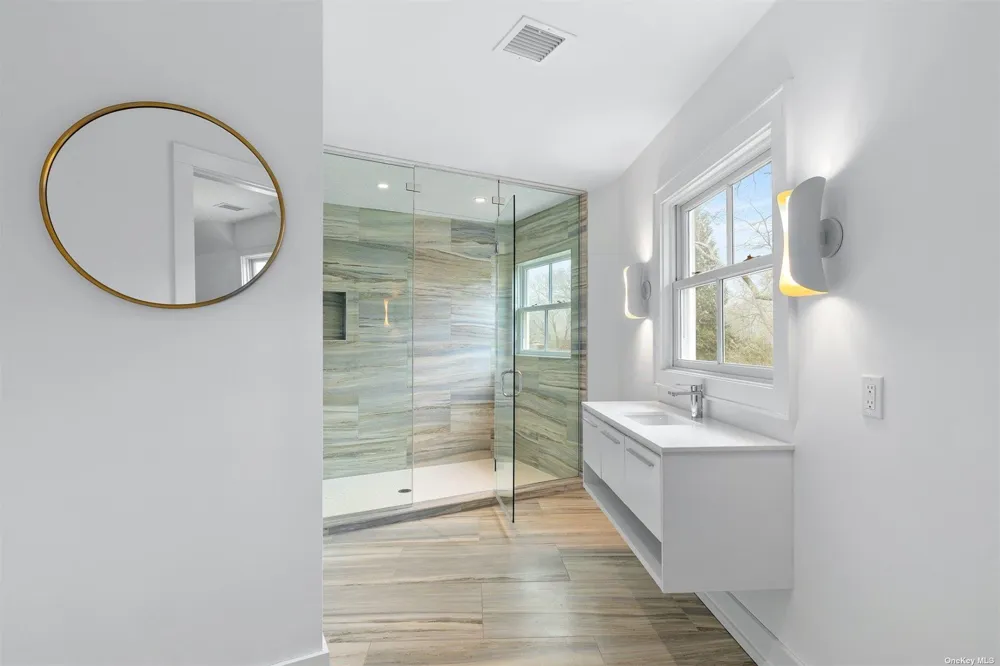 81 Skimhampton East Hampton, NY 11937