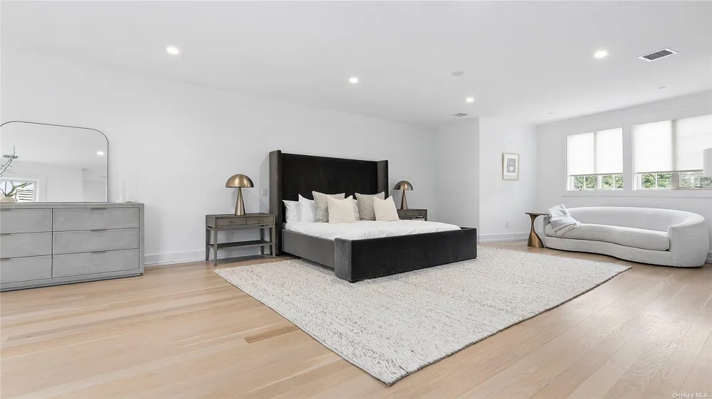 81 Skimhampton East Hampton, NY 11937