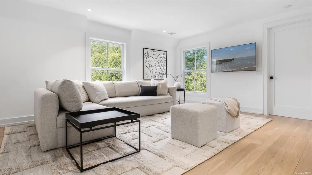 81 Skimhampton East Hampton, NY 11937