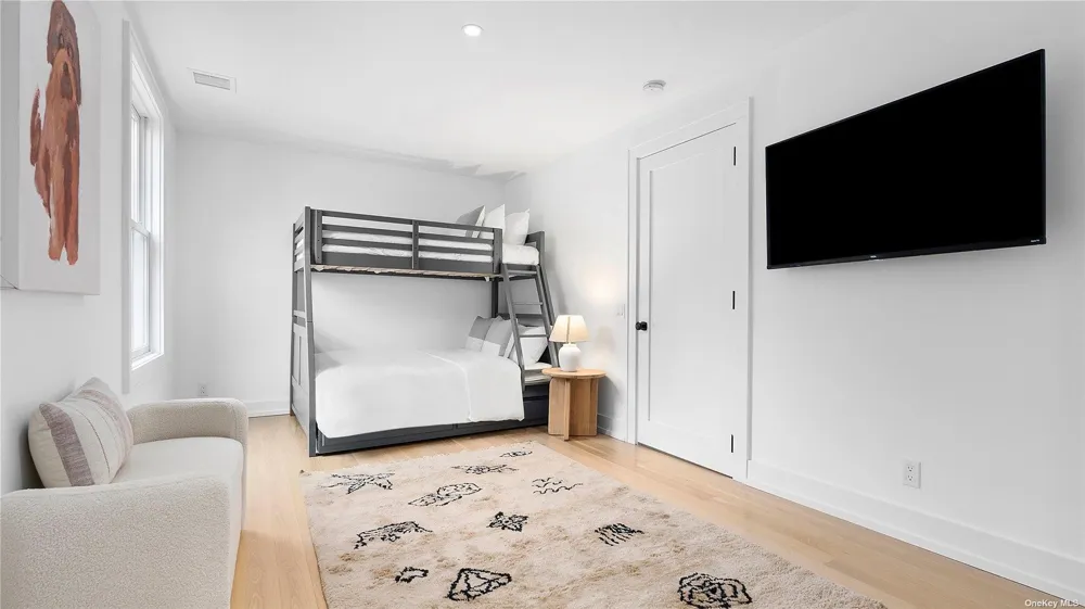 81 Skimhampton East Hampton, NY 11937