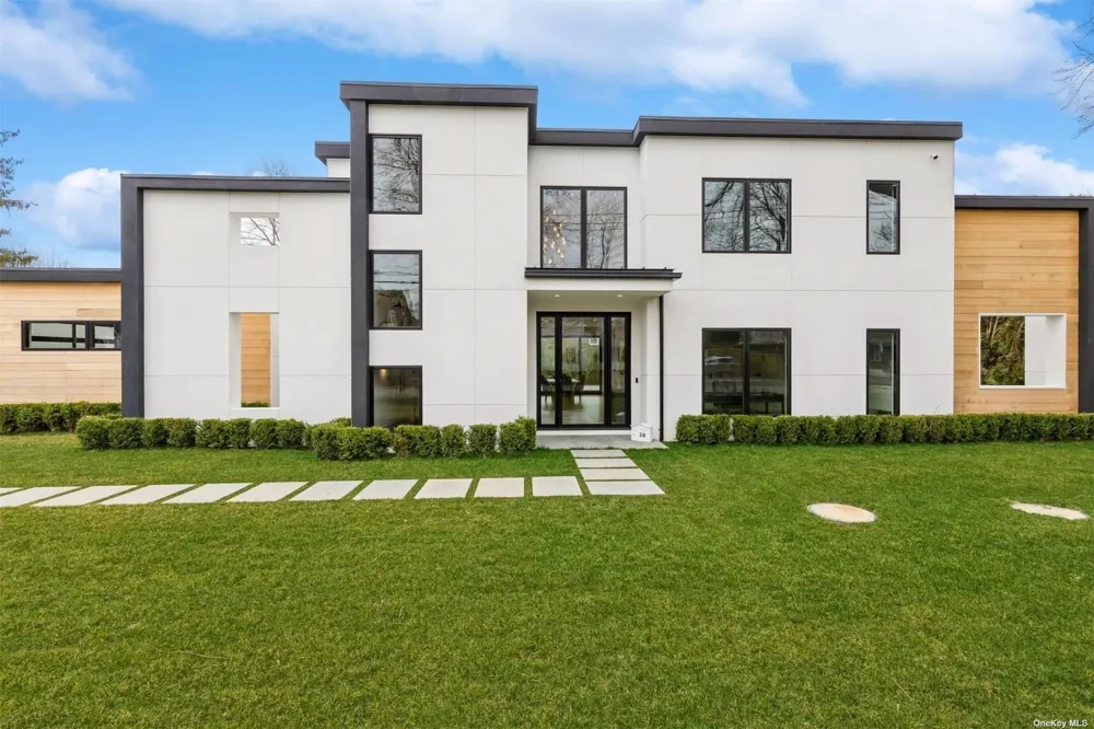 38 Sherrill East Hampton, NY 11937
