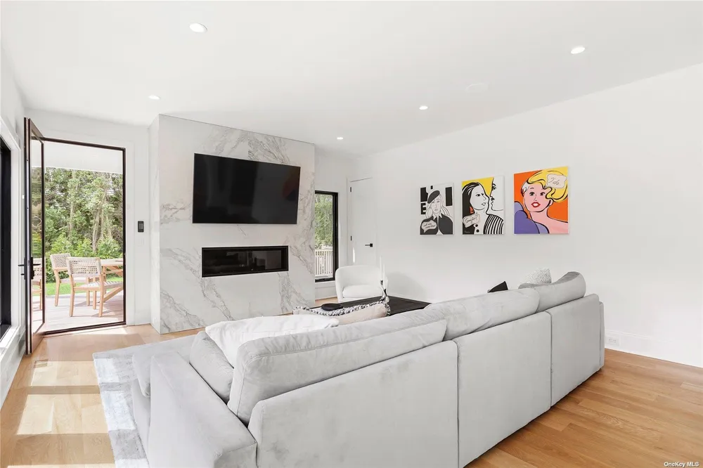 38 Sherrill East Hampton, NY 11937