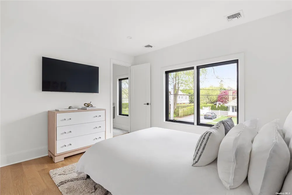 38 Sherrill East Hampton, NY 11937