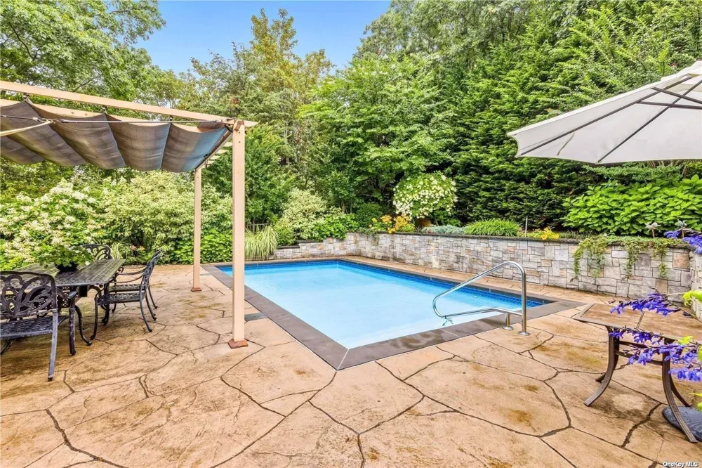 380 Private Road Southold, NY 11971