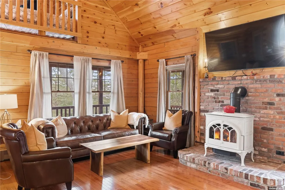 380 Private Road Southold, NY 11971