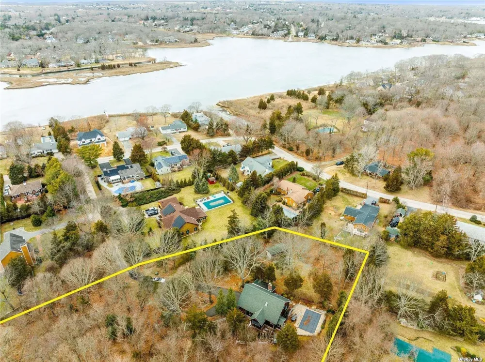 380 Private Road Southold, NY 11971