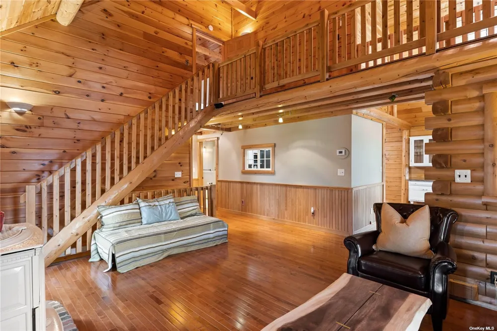 380 Private Road Southold, NY 11971